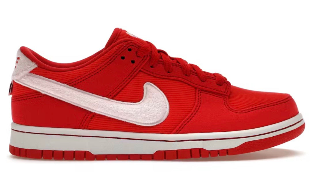 Nike dunk valentine